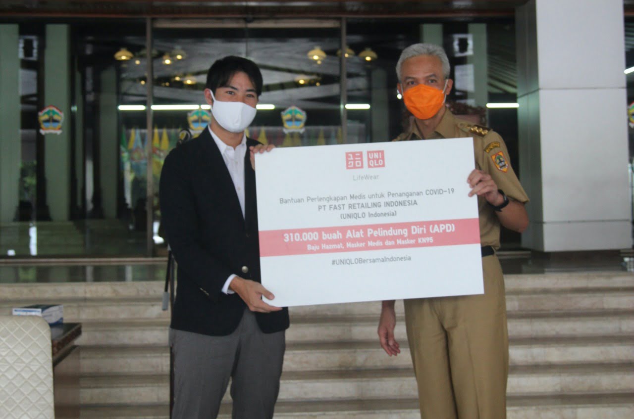 UNIQLO Indonesia Donasikan 1,6 Juta APD Untuk Penanganan COVID-19