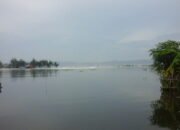 Rob, Pantai Teluk Penyu Longsor Tanggul Jebol