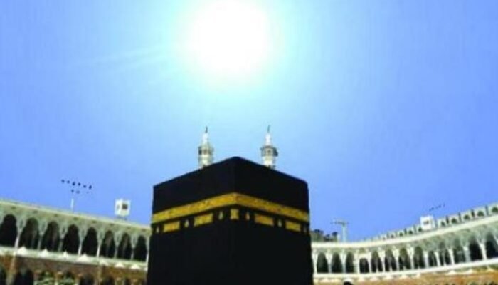 Sore Ini Matahari Melintas Tepat di Atas Ka’bah, Perbaiki Arah Kiblat Yuk