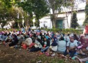 Empat Bulan Tanpa Kejelasan, Ribuan Pekerja Simoplast Geruduk Pabrik