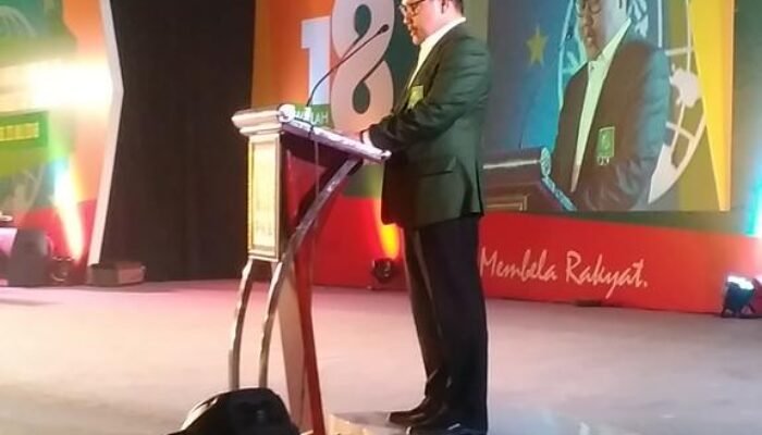 Tanggapi Pergantian Mendes PDT dan Transmigrasi, Cak Imin Pilih Berkelakar