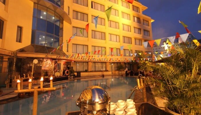 Ingin Makan Malam Romantis Dengan View Simpanglima, Datang Saja Ke Hotel Ciputra