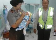 Bayi Berumur Tiga Hari Tergeletak di Depan Panti Asuhan