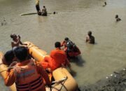 Cuci Daging Kurban, Tujuh Anak Panti Asuhan Terseret Arus Sungai