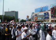 Demo di Semarang, Massa Tandatangani Petisi Pengusutan Ahok