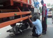 Tronton Tabrak Pick Up dan Gilas Motor Sebab Rem Blong