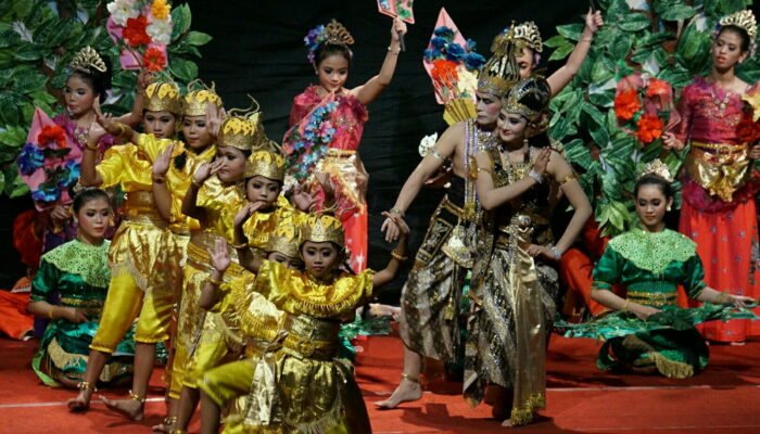 Sanggar Greget Ajak Upgris Gelar Sendra Tari Ramayana