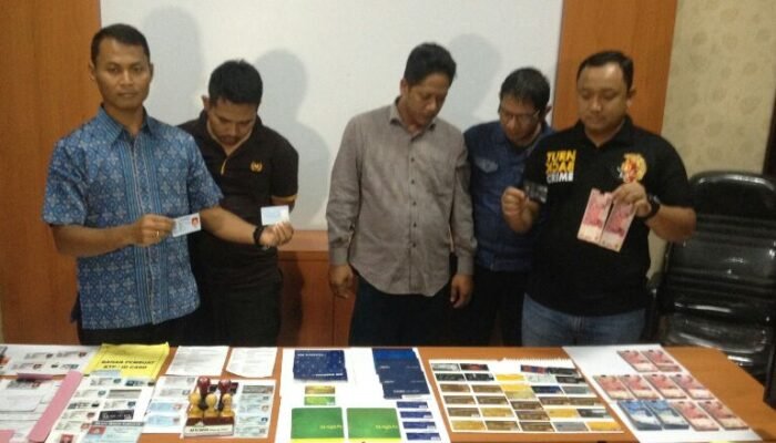 Penyuplai Data Nasabah pembobol Kartu Kredit Serahkan Diri