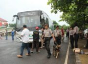 Semua Kendaraan umum menuju Jakarta diperiksa