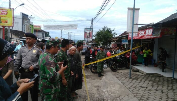Polisi Buru Pemilik Tas Berisi Bom Rakitan di Magelang
