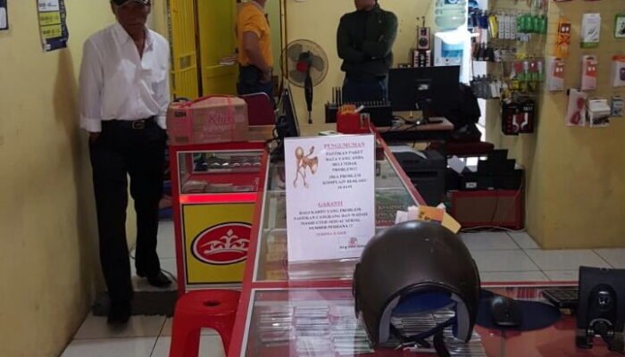 Dealer Pulsa Disatroni, Sejumlah Barang dan Uang Rp. 48 Juta Raib