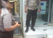 Pria Tanpa Identitas Ditemukan Tewas Di  Depan ATM Samsat II Srondol