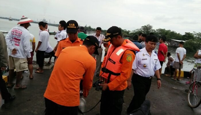Buang Tempat Makan Di Sungai,  Pelajar SMK Tenggelam