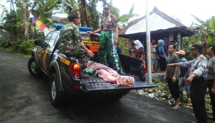 Foto Selfie, Dua Mahasiswi Tewas Jatuh Ke Sungai