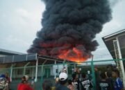 Gudang Limbah PT Glory Pelabuhan Tanjung Mas Semarang Terbakar