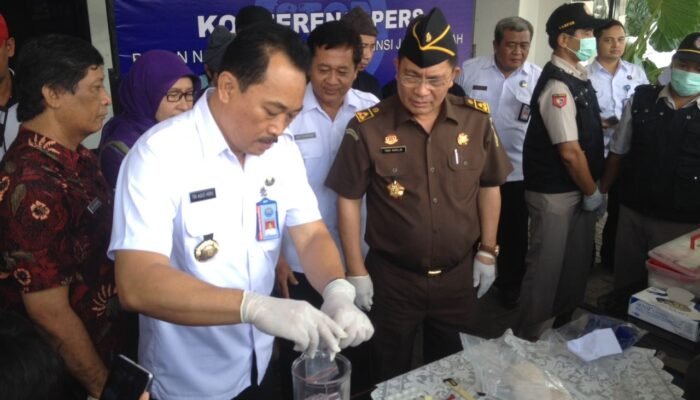 1 Kilo Gram Sabu dan 500 butir Ekstasi Dimusnahkan