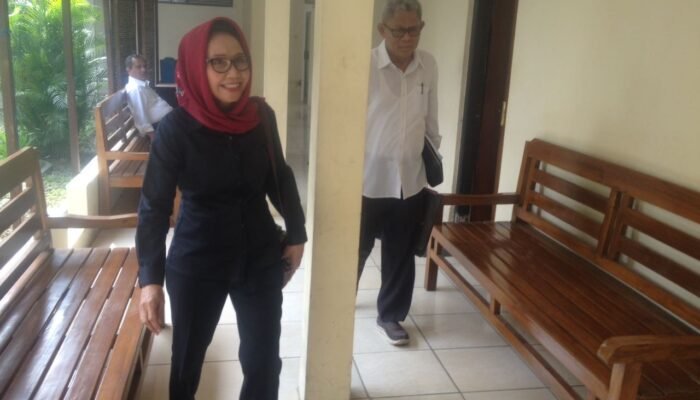 Usai Diperiksa Subdit Tipikor Polda Jateng Wakil Bupati Pekalongan Bungkam Pada Wartawan