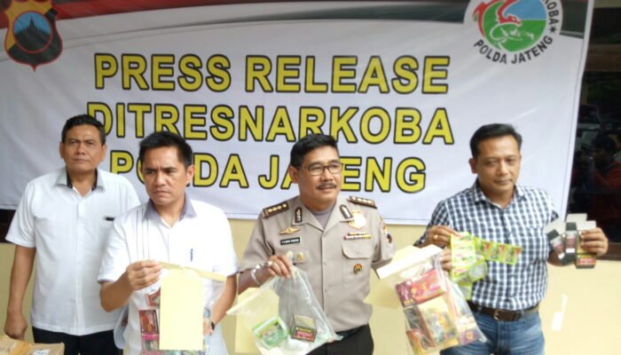 Peredaran Obat dan Jamu Tanpa Ijin Edar Dibongkar Oleh DitresNarkoba Polda Jateng