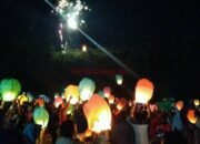 Cantiknya Ribuan Lampion di Langit Grobogan