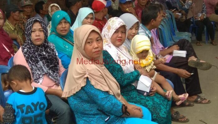 Hadiri Majelis Desa, ibu-ibu Tegal mengeluhkan hal ini