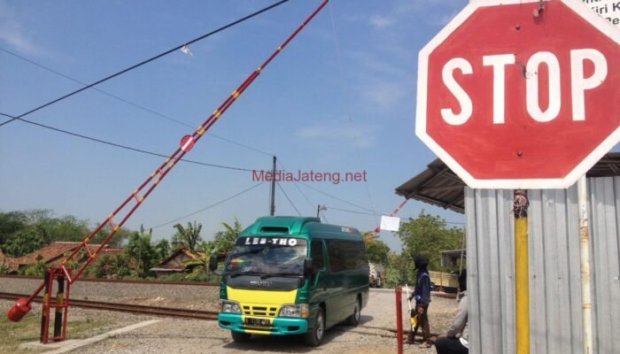 Lebaran Daop IV/Semarang Tutup 77 Perlintasan Membahayakan