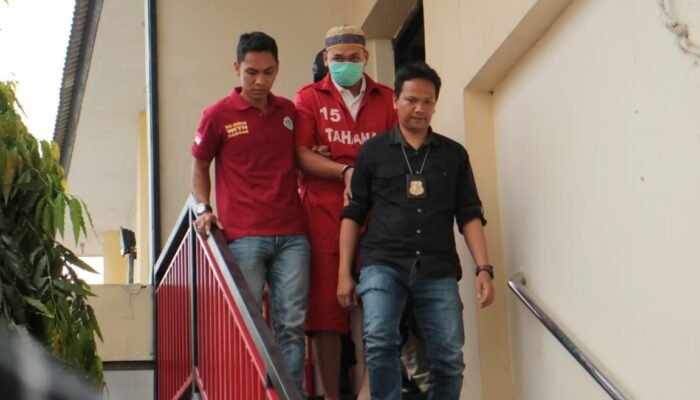 Caleg Dapil 1 Resmi Berbaju Tahanan