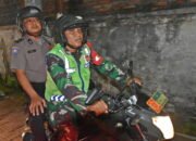 Bukan Mobil Mewah, Mereka Hanya Berboncengan Motor