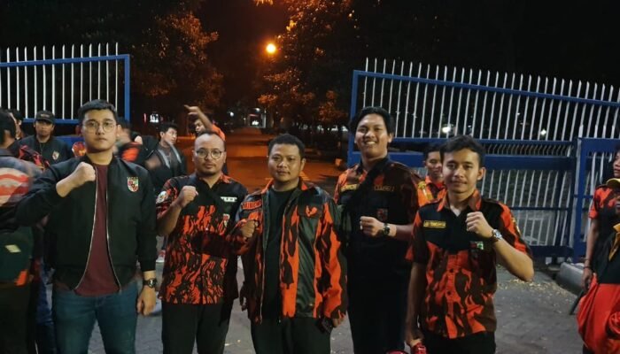 Jalin Silaturahmi, SAPMA Dan Jagaraga Sahur Bareng Warga Kurang Mampu