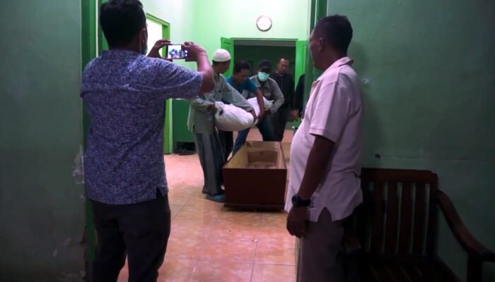 Dikenali, Mayat Dalam Karung di Hutan Jati