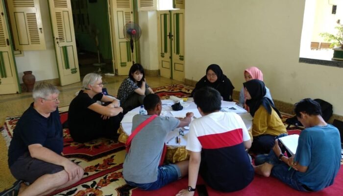 Sejumlah Mahasiswa Asing Pelajari Budaya Kampung Batik Laweyan