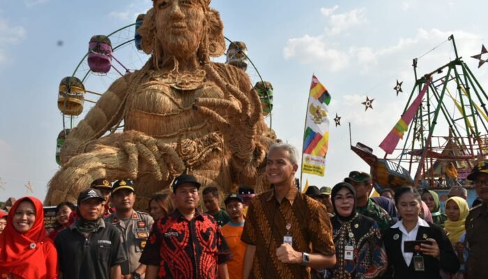 Ganjar : Empat Jempol Untuk Festival Jerami