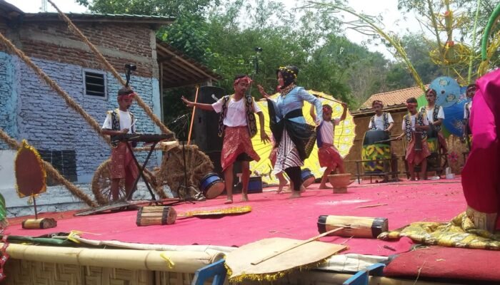 Festival Drumblek Kampung Ragam Warna Padat Pengunjung
