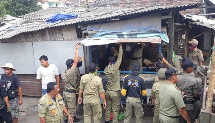 Nekad Berdagang, PKL Diatas Saluran Kembali Ditertibkan