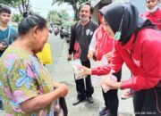 Peduli Kondisi Tubuh Warga, Anggota DPRD Ini Bagikan Jamu Rempah