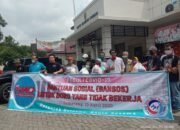 Peduli Korban PHK, JWO Jateng Bagikan Paket Sembako