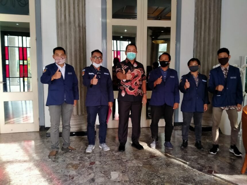 Pemkot Semarang menyambut positif usulan Karang Taruna Kota Semarang untuk mengembalikan nama lapangan simpang lima menjadi Lapangan Pancasila.