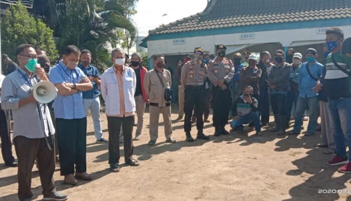Tuntut Gaji dan Uang Lembur Yang Belum Dibayar, Karyawan PT JMI Demo
