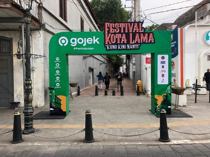 Gojek, Warnai Kota Lama Semarang Dengan Menu