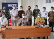 Hendi Yakinkan Warga Semarang Vaksin Covid-19 Aman dan Halal