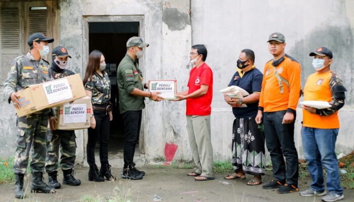 Datangi Lokasi Bencana, PKB Gaspol Bantu Korban Banjir Semarang