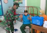 Babinsa Pendampingan Vaksinasi Covid-19 Untuk Lanjut Usia
