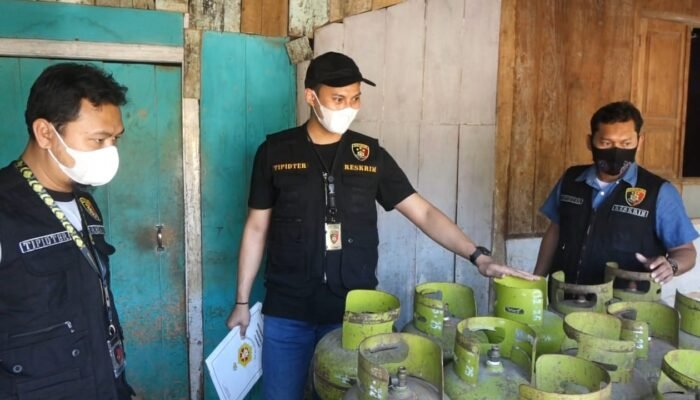 Satreskrim Polres Grobogan Grebek Gudang Pengoplosan Gas Elpiji