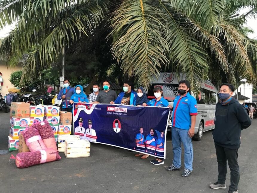 Lakukan Aksi Sosial, KNPI Kota Semarang Beri Bantuan Untuk Pasien Covid-19
