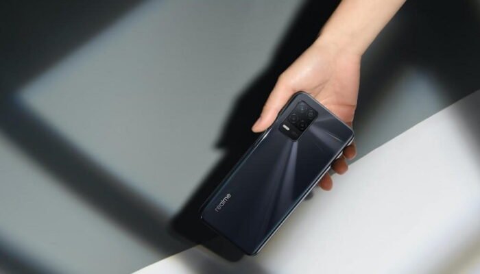 Realme 8 5G Layak Menjadi Smartphone 5G Pertamamu