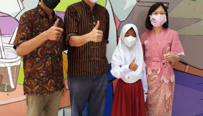 Rayakan Ulang Tahun, Marimas Beri Beasiswa pada Anak dan Bagikan Sembako