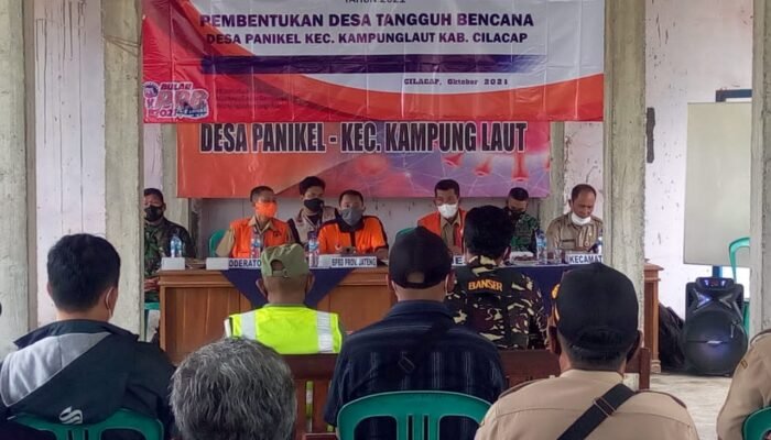 Masyarakat Desa Panikel Mendapat Pelatihan Desa Tangguh Bencana