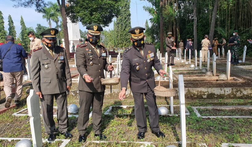 Jelang HUT TNI, Dandim Purbalingga Pimpin Ziarah Nasional