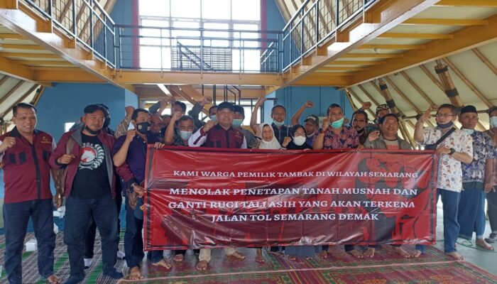 Petani Tambak Terdampak Tol Semarang-Demak Tolak Tali Asih