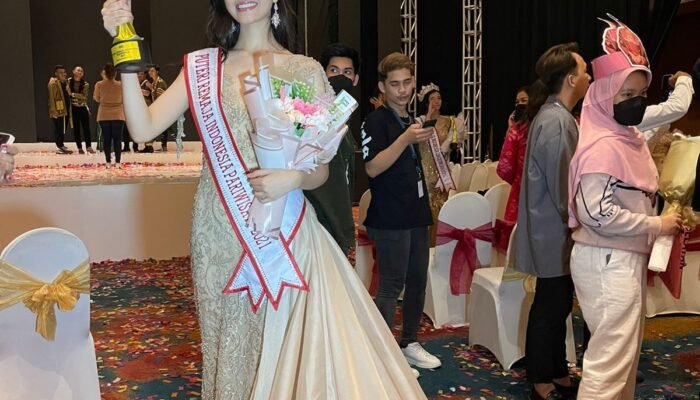 Keren! Athifa Sahnaz Ramadhani Raih Juara Dua dalam Ajang Putri Remaja Indonesia