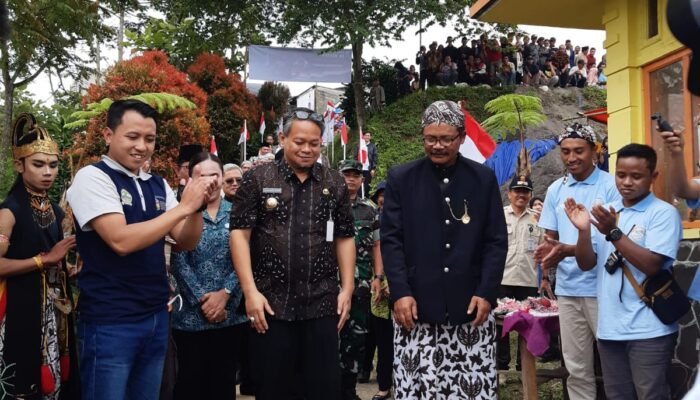 Pj Bupati Banjarnegara Launching Desa Wisata Babadan, Bertajuk Merdeka Ngopi di Curug Sikopel